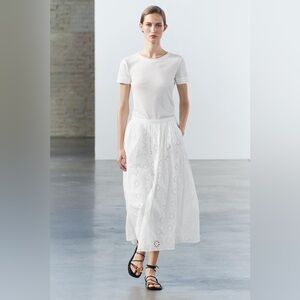 New! ZARA COTTON OYSTER WHITE EMBROIDERED EYELET MIDI SKIRT